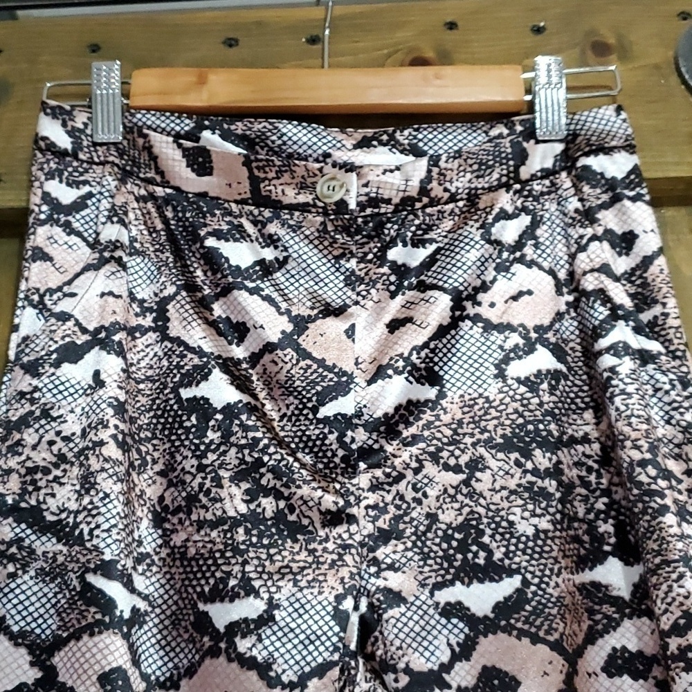 MILK AND HONEY SNAKESKIN ANIMAL PRINT FLARE PANTS SIZE MEDIUM MOBWIFE CLUBWEAR - Picture 2 of 9